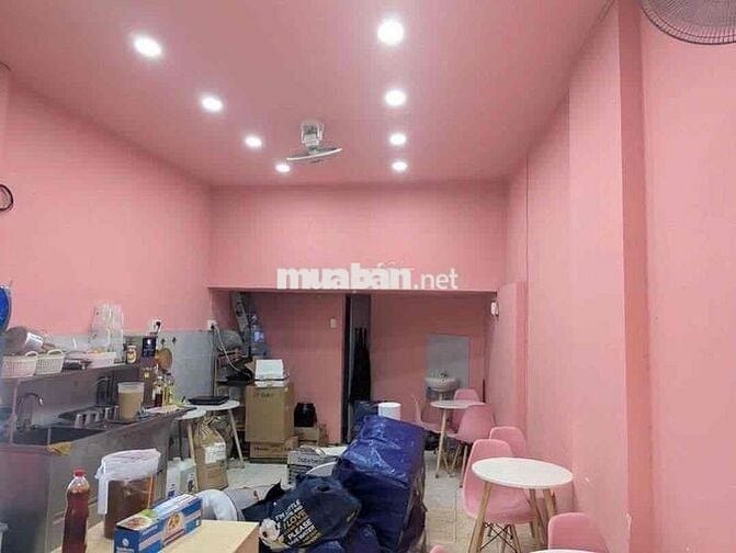 Cho thuê mb mặt tiền rộng 40m2 ngay Lê Quang Định