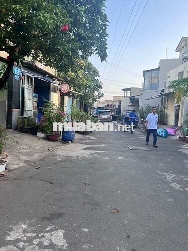 Bán nhà giáp Tên Lửa, 60 m2, hơn 3 tỷ