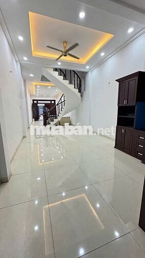 4x28m 4PN 5WC💥Sân để xe hơi vô nhà thuê💥Sân thượng Quang Trung