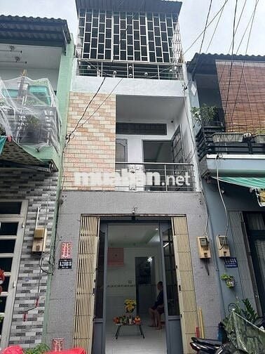 Cho thuê nhà nguyên căn 30m2 - Hẻm 5m giáp Bình Tân