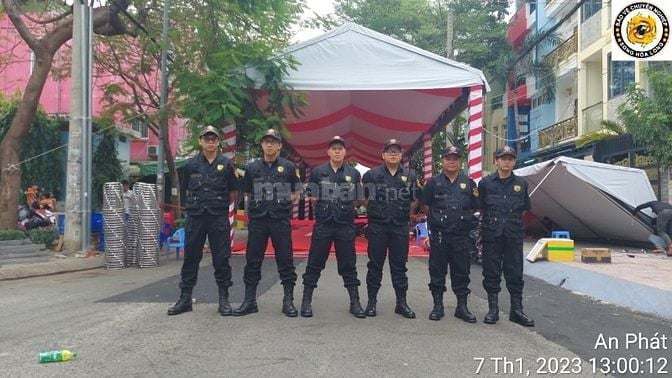 Tuyển Nam Coi Xe Nhà Hàng Đường  Nguyễn Văn Đậu 