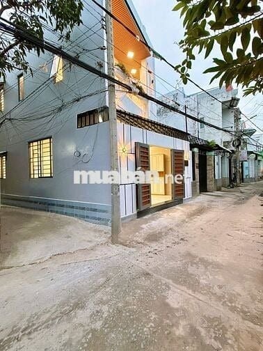 Nhà xây mới hẻm ngang trường đại học tại chức cần thơ