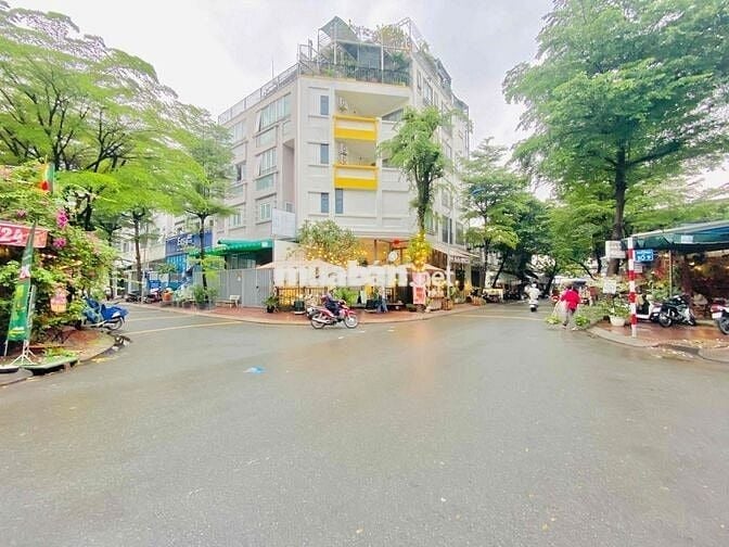 SANG NHƯỢNG MBKD GÓC 2 MẶT TIỀN KHU KIM SƠN - NGAY ĐẠI HỌC TÔN ĐỨC THẮ