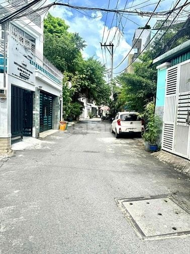 Bán Nhà Quận 2- 3 Tầng- 6PN,Ngang Khủng 7M-Hẻm 4M-Sổ Riêng- Chỉ 6,4 Tỷ