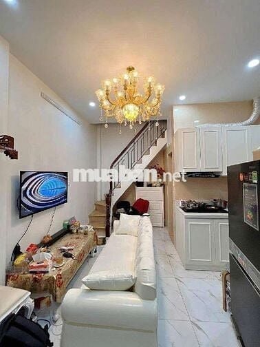 Nhỉnh 7 tỷ – Nhà phố Quán Thánh, lõi phố cổ, 5 tầng,
Lô góc