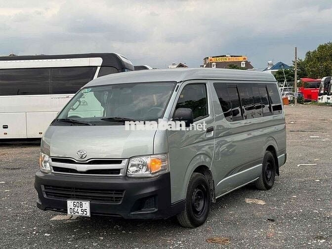 Toyota Hiace 2011 máy xăng 16 chỗ xe cơ quan !