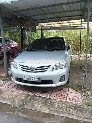Toyota Altis 1.8G 2011 màu Bạc