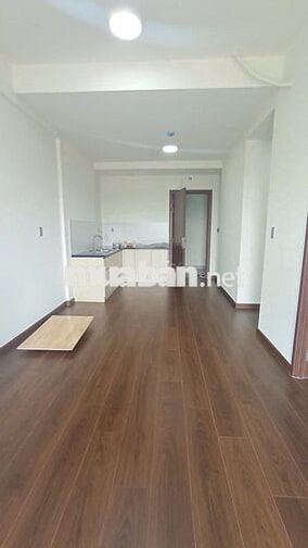 Cho thuê chung cư 2PN nội thất cơ bản & 2 máy lạnh, rèm