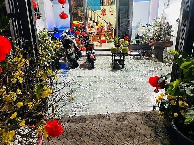 Cho thuê nhà hẻm tỉnh lộ 43, ô tô đỗ trong nhà giá thuê 8,5tr/tháng