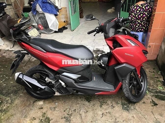 Vario 160 CBS đỏ chery Chính chủ biển 61 18.000km