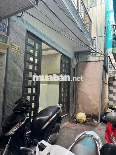 Nhà bán hẻm 95 lê văn lương  sát bên trường Học