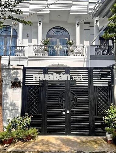 Cần Nhà Nhà Lầu Sổ Riêng Full Thổ Cư Đã Hoàn Công, Nhà Ngay Cổng 11