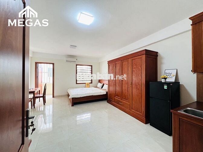 CHO THUÊ STUDIO BAN CÔNG, TÁCH BẾP FULL NỘI THẤT NGAY NGUYỄN KHANG