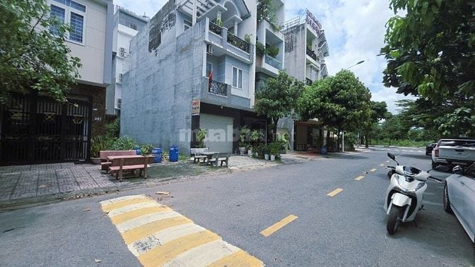 Bán đất chính chủ đường GS2 khu siêu thị Bigc Go! Dĩ An, Bình Dương 