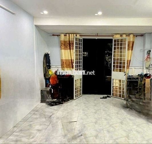 Anh Tùng vừa gửi xong muốn bán căn nhà 34m đường thống nhất ,tân phú
