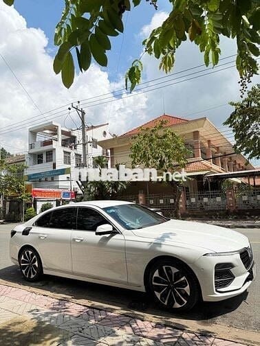 Lux A 2.0 2021 ( Lăn bánh 2022) Màu trắng