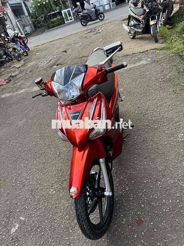 future 2018 xe vào ít đồ chơi