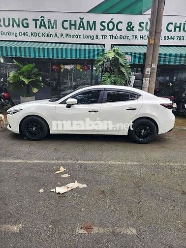 Mazda 3 2018 1.5 AT Sedan - 180000 km