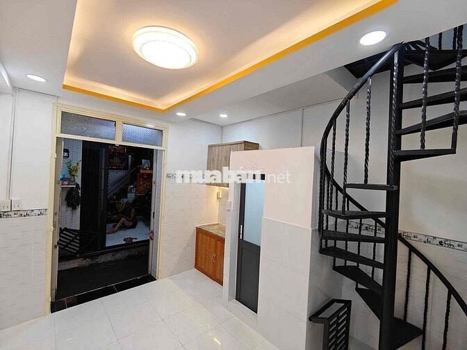 Nhà mới cạnh hxh 31m2 sử dụng 2PN, QL50 ngay BXQ8