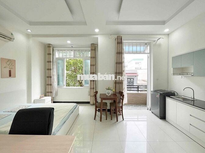 Ban công - Cây xanh - Full nội thất Cộng Hoà trống sẵn