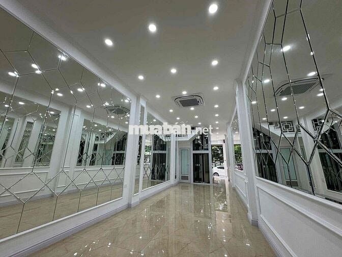 BÁN NHÀ CẦU GIẤY - MẶT PHỐ - KINH DOANH - THANG MÁY - OTO TRÁNH