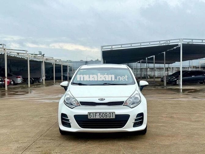 🆘🆘🆘RIO 1.4L 10/2015 Hatchback Nhập Hàn Quốc Zin99%