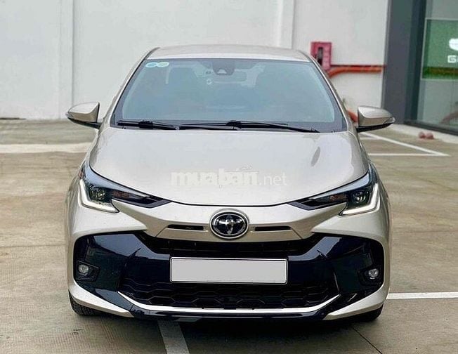Toyota Vios 2023 G - 9600 km