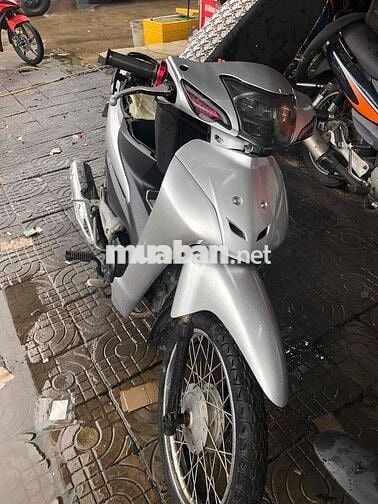 Xe Wave sên cam kêu nhẹ