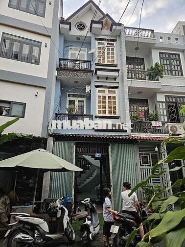 Cho thuê nhà nguyên căn 1 trệt, 2 lầu, hẻm nhựa 9m xe hơi vào tận cửa