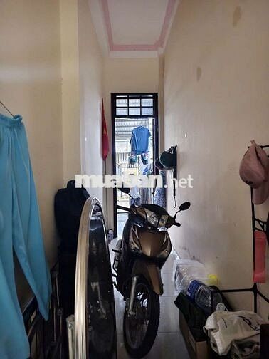 CC BÁN GẤP NHÀ 140M2 SÁT BIỂN NGANG 6M