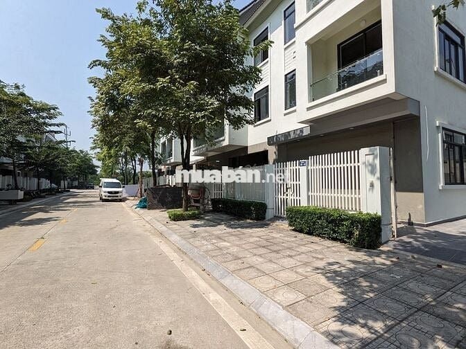 Chính chủ cho thuê nhà khu B mới, KĐT Geleximco Lê Trọng Tấn