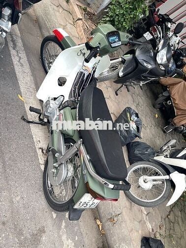 Xe máy Honda Dream đời 1994 màu xanh rêu