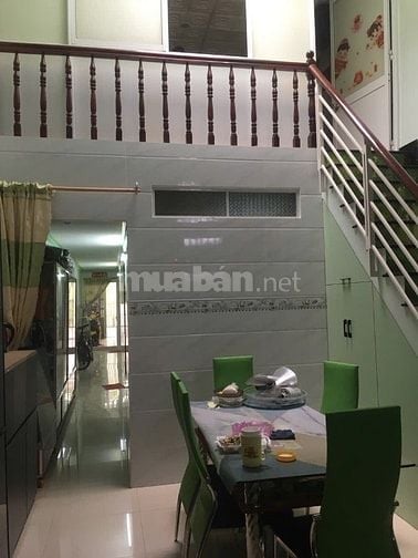 Bán nhà cấp 4 hẻm xe tải.tiếp khách thiện trí mua ở.