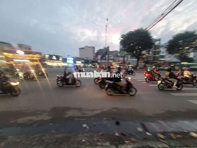 MB KD VITRI ĐẸP NGÂY NGÃ 3 KHU VỰC SẦM UẤT GIÁP TÂN BÌNH . DT 6X30