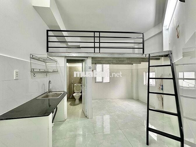 DUPLEX CỬA SỔ TRỜI NGAY CỔNG SAU VLU - ĐI BỘ 2 Phút