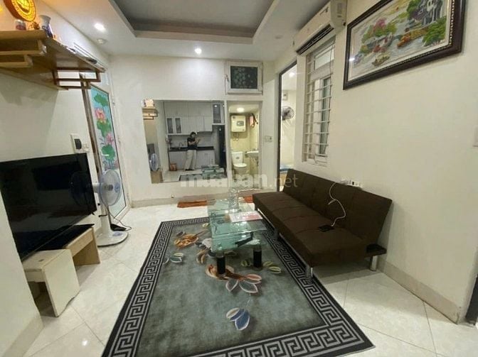 C/c Trương Định, P. Võ Thị Sáu, Q3, 73m2, 2PN, Lầu 2, 9tr/tháng.