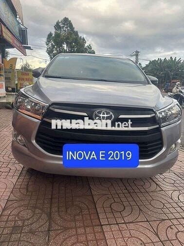 Innova 2019 2.0E - 105000 km