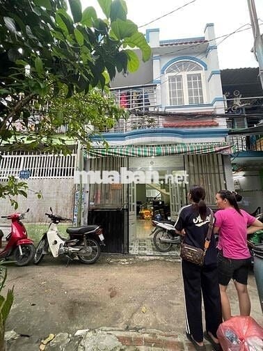 kẹt tiền cần bán căn nhà 4x10 1 trện 1 lầu