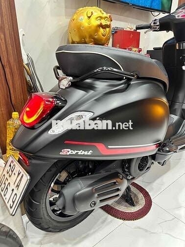 Vespa Sprint S125 iget Abs 2023 trùm mền