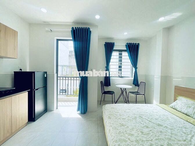 Cho thuê phòng 35m2 Full NT Ban công thoáng Thích Quảng Đức gần Q1, Q3