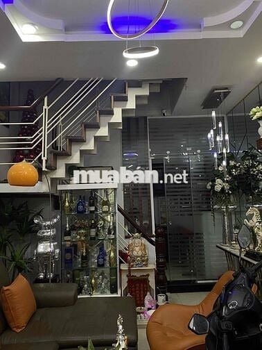 Cần bán nhà đs: 4, BHHA, BT: 4x9 đúc 2 lầu 3PN, 2WC