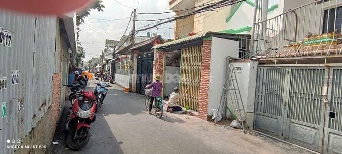 Cho thuê nhà đường số 9, Hiệp Bình, khu Vạn Phúc, 9tr, tiện kinh doanh