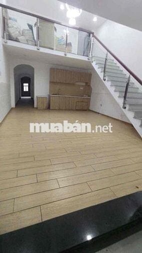 nhà mới đẹp 1 lầu lửng 3pn  đ 52 gần chợ hiệp bình