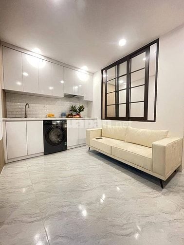 Bán Nhà, Phố VIP Bạch Mai 50m, tầng 1, mt 4,3m, giá 4,35 tỷ.