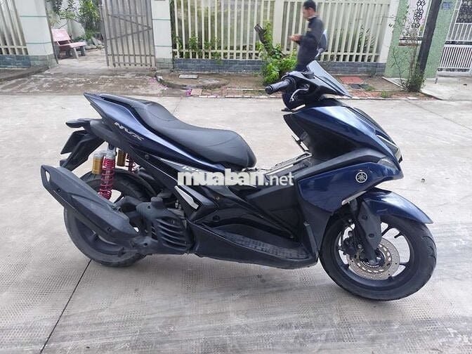 Xe máy Yamaha NVX 125 màu xanh dương