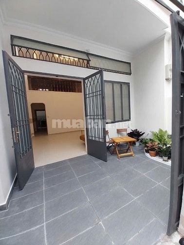 Nhà Phạm Văn Bạch 4,3x14m, trệt + lửng, sổ hồng riêng, gần sân bay
