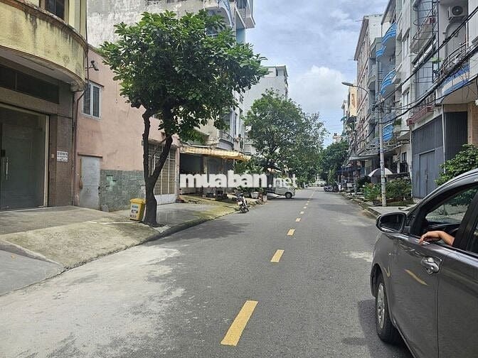 BÁN NHÀ 4 TẦNG, HAI MẶT TIỀN ĐƯỜNG XE TẢI, VỈA HÈ, THÔNG QL22, GIÁ 7.5