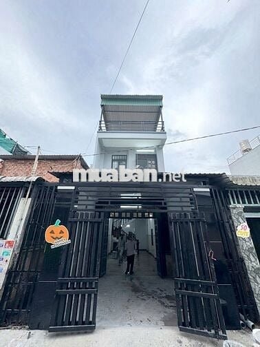 Vincom Thủ Đức, TT Sầm Uất, 1 trệt 2 lầu, 5PN, HXH - Giá Nhỉnh 5 tỷ