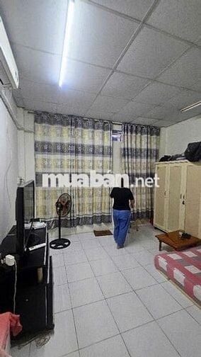 NHÀ GẦN BỆNH VIỆN BÌNH TÂN, 2 MẶT TIỀN TRƯỚC SAU, DT 32M2,  2,9 TỶ.