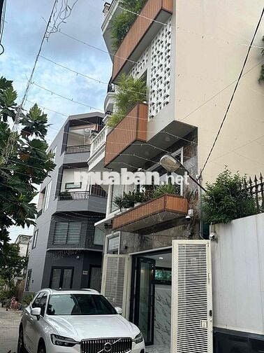 nhà 1trệt 3 lầu 1 sân thượng full nội thất hxt 1/